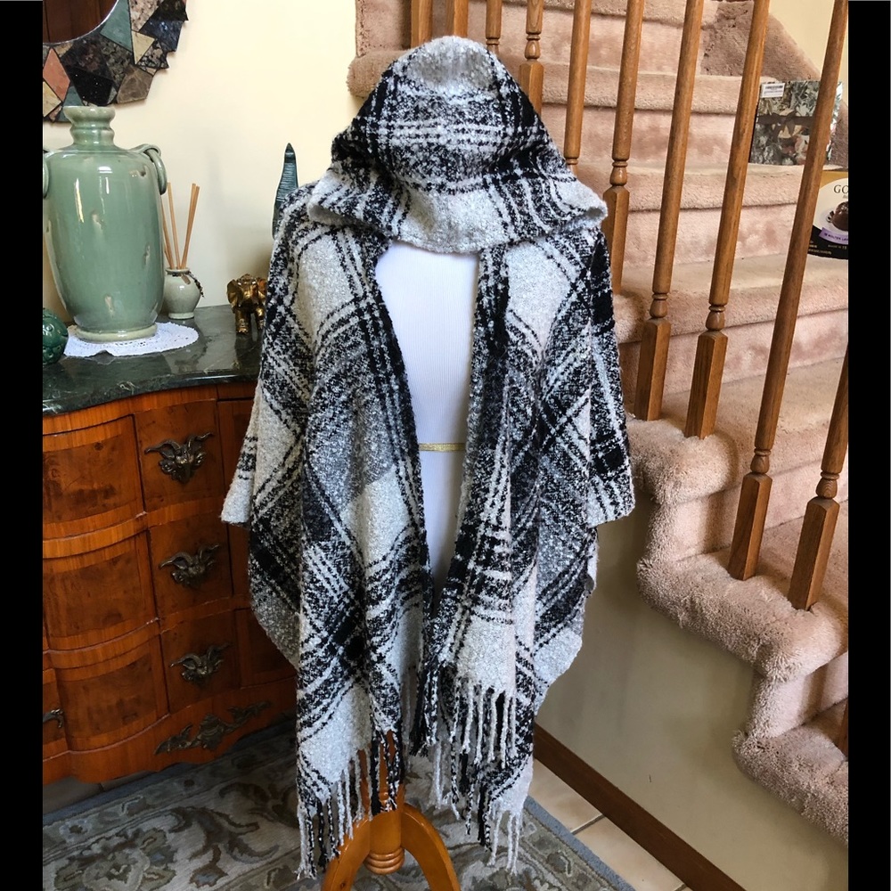 Big scarf with hoodie ( poncho style). Soft.